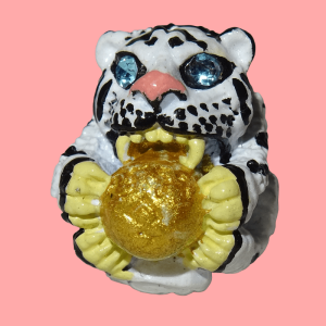 Amulette Look Aum Tigre Blanc Phaya Suea