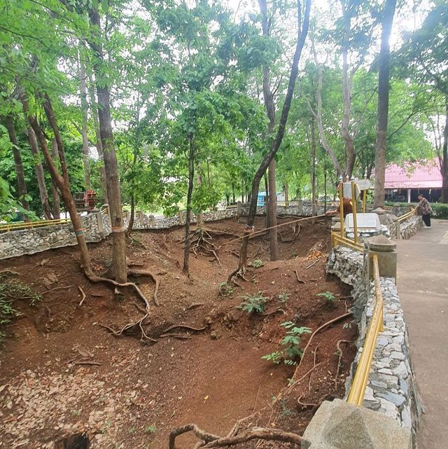 Bassin d'Argiles du site Bor Phra Saeng et de Bor Pra Khan.