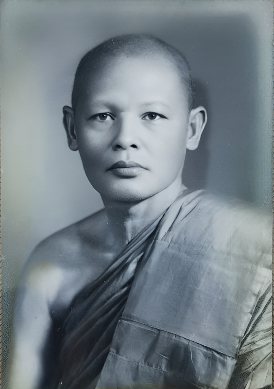 Vénérable Luang Phor Pae du Wat Phikun Thong Vénérable Luang Phor Pae du Wat Phikun Thong