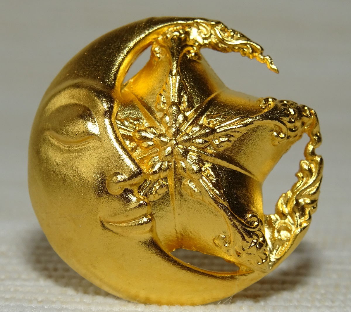 Amulette thaï Chan Phan Dao Moon