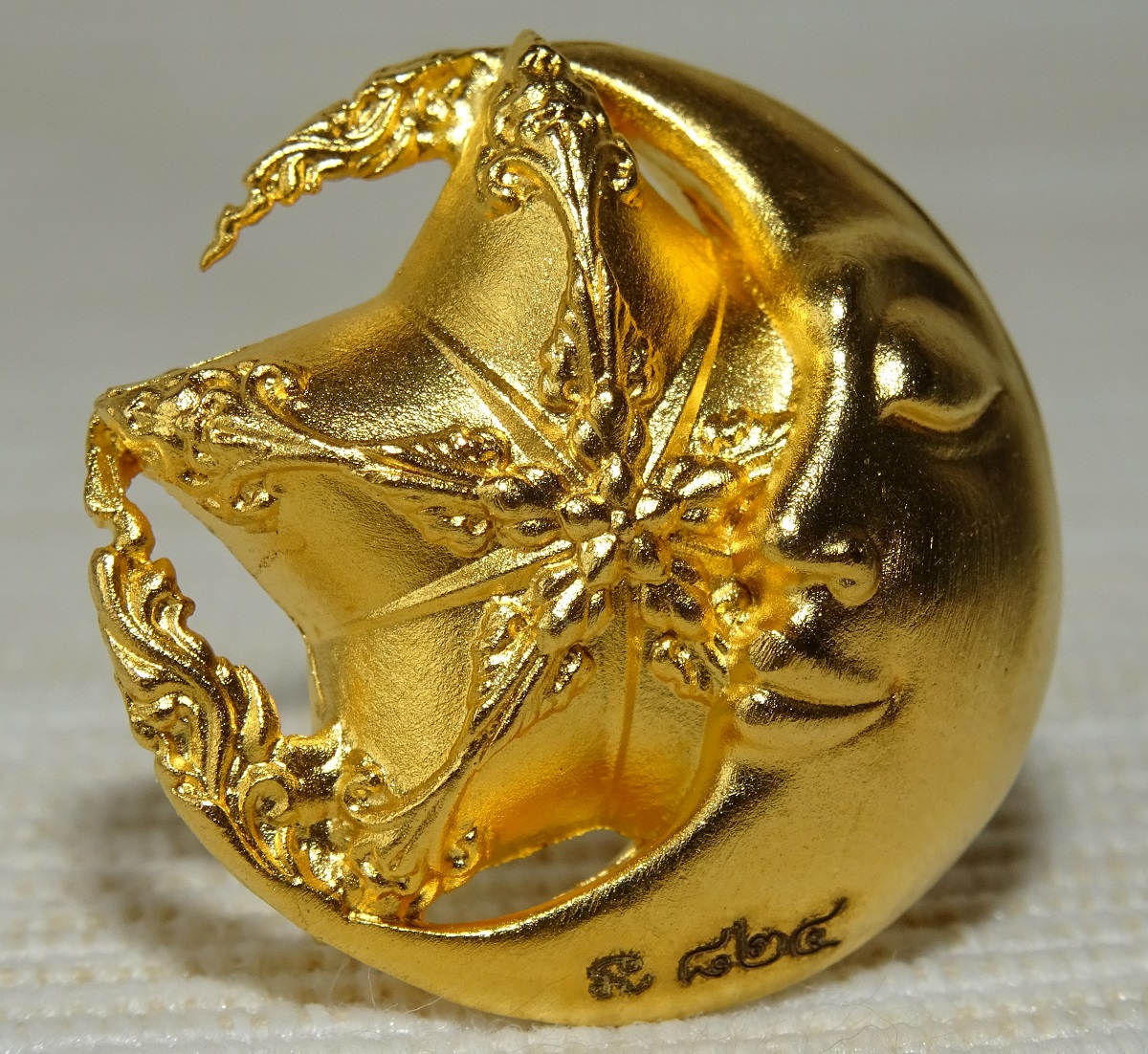 Amulette thaï Chan Phan Dao Moon (Astro Lune-Étoile)
