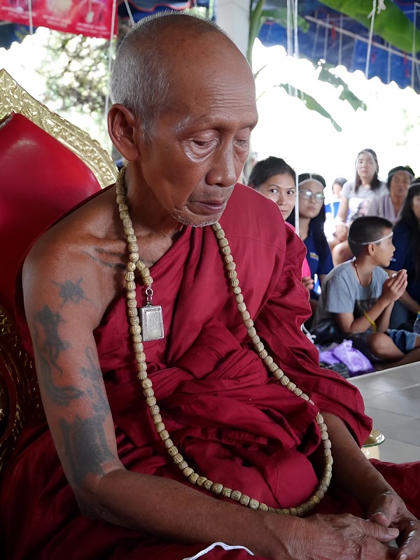 Le très vénérable LP Chat Chawan Janthachoto du Wat Ban Poon (3)