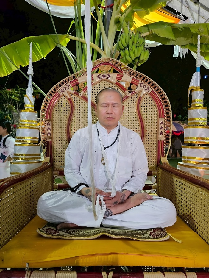 Le vénérable Ajarn Subin Sumethso (Kruba Subin).